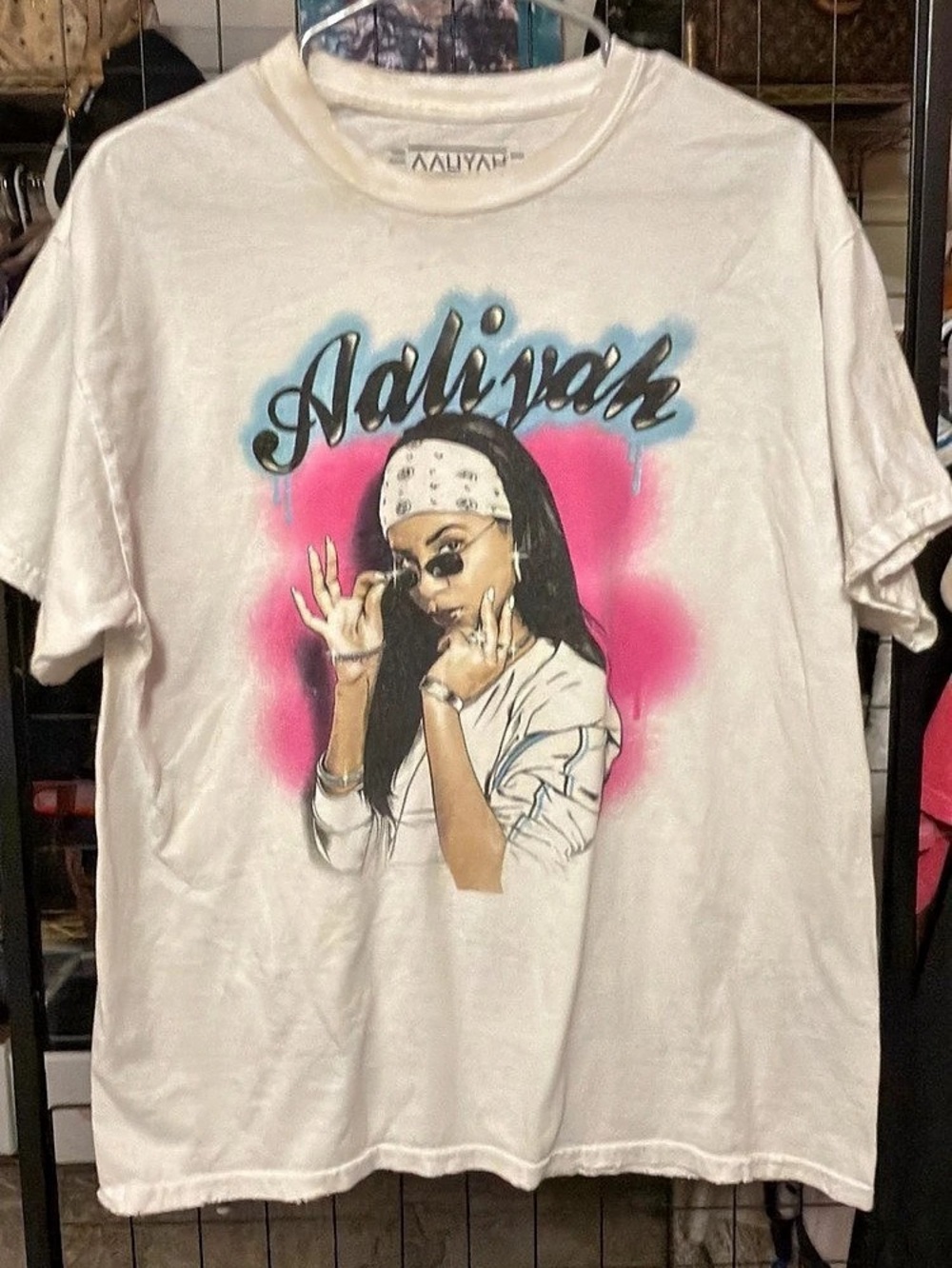 NALIYAH Graphic Short Sleeve Tee in White & Pink Size M/L